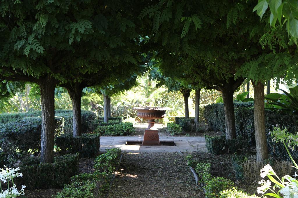 Belvoir Pavilions Near Berry Rum bild